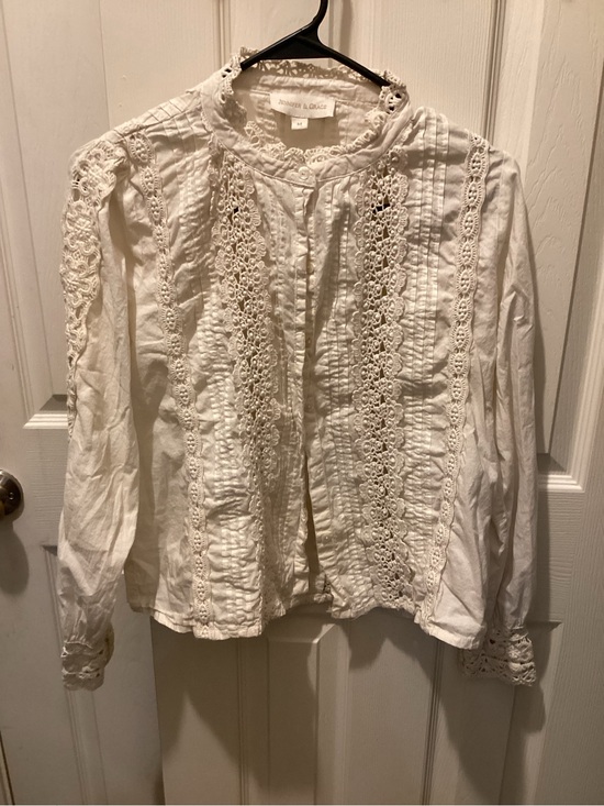 Jennifer & Grace Tops - Apiece A Lot White Cotton Lace-Trim Button Front Blouse